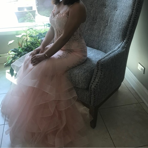 Beautiful dusty pink mermaid style, full bottom prom dress. - Picture 12 of 16